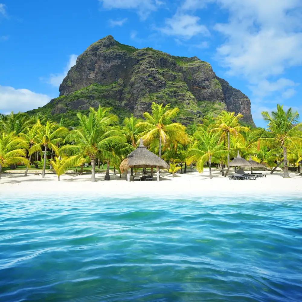 2.	Le Morne beach